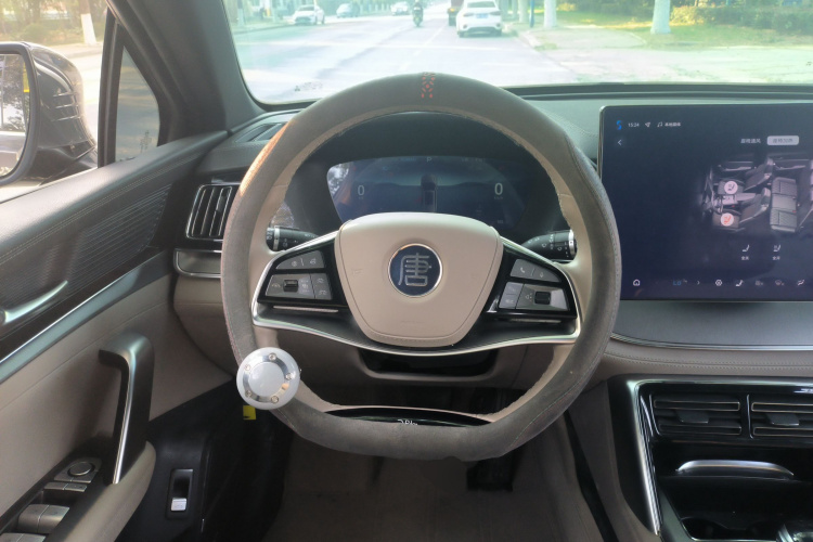 比亚迪 唐新能源 2024款 DM-i 荣耀版 112KM 尊贵型局部细节13