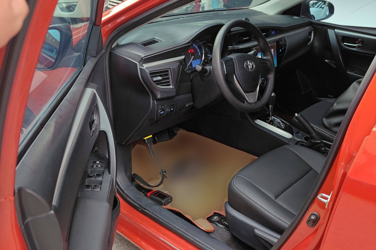 丰田 雷凌 2015款 1.6G CVT橙色限量版中控内饰20