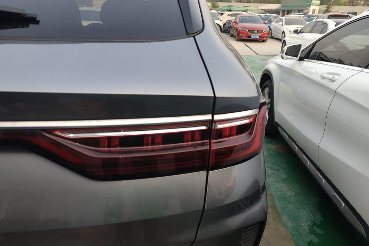 比亚迪 宋PLUS新能源 2021款 DM-i 110KM 旗舰PLUS车身外观6006