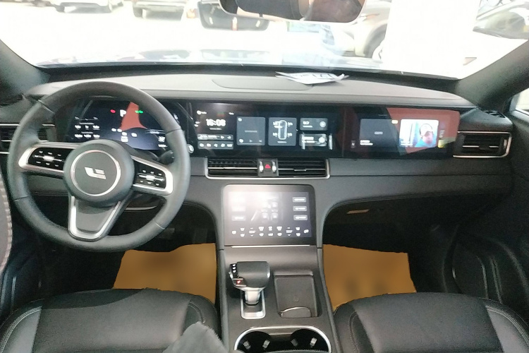 理想汽车 理想ONE 2021款 增程6座版中控内饰7002