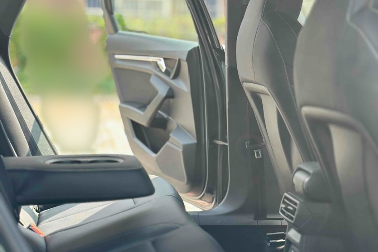 奥迪A3 2021款 A3L Limousine 35 TFSI 进取致雅型中控内饰7008