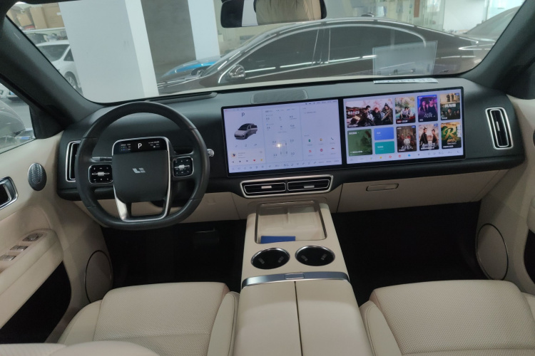 理想汽车 理想L6 2024款 Max中控内饰7002