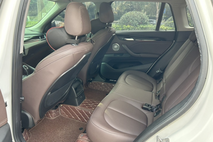 宝马X1 2021款 sDrive20Li 时尚型中控内饰7005