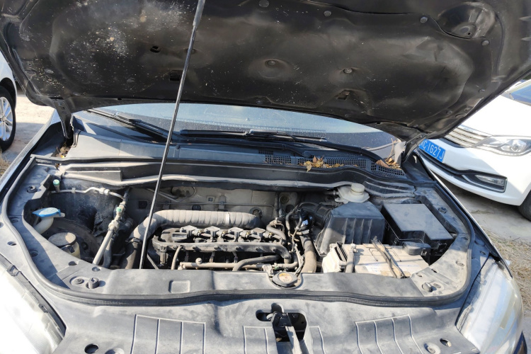 哈弗H6 2014款 运动版 1.5T 手动两驱精英型机舱底盘24