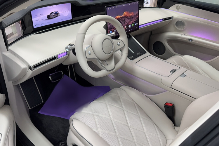 鸿蒙智行 享界S9 2025款 增程 Ultra中控内饰7002