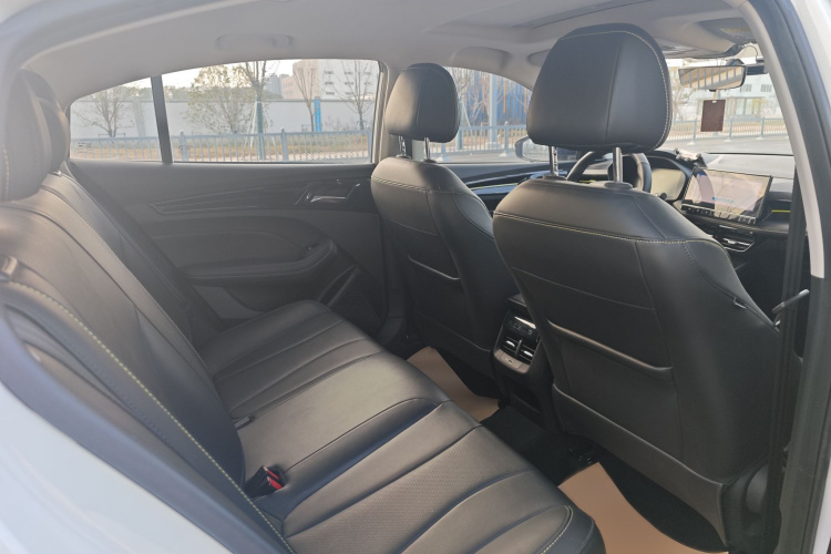 荣威i5 2021款 1.5L CVT钻石版中控内饰7006