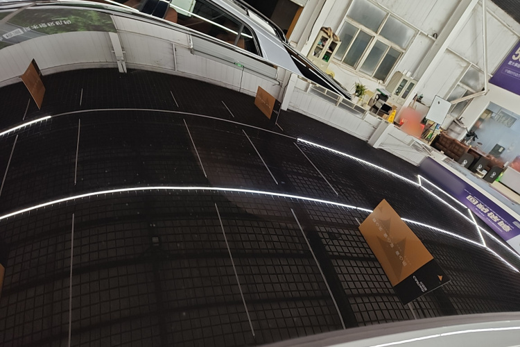 鸿蒙智行 问界M5 2022款 增程四驱性能版局部细节57