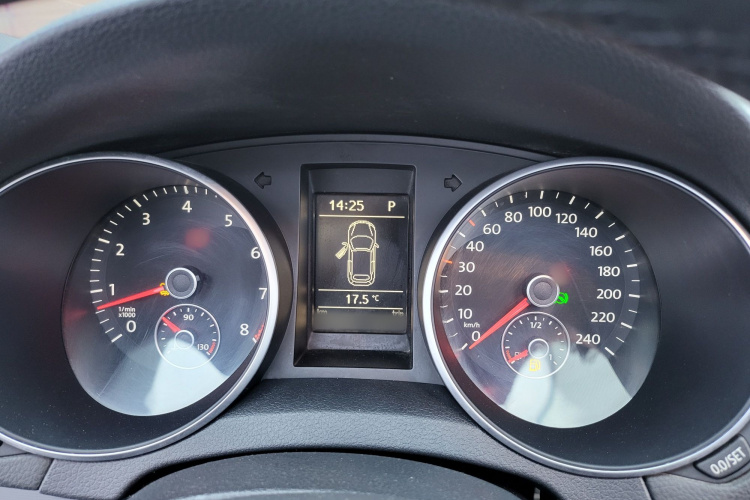 大众 高尔夫(进口) 2012款 1.4TSI 豪华敞篷版中控内饰7008