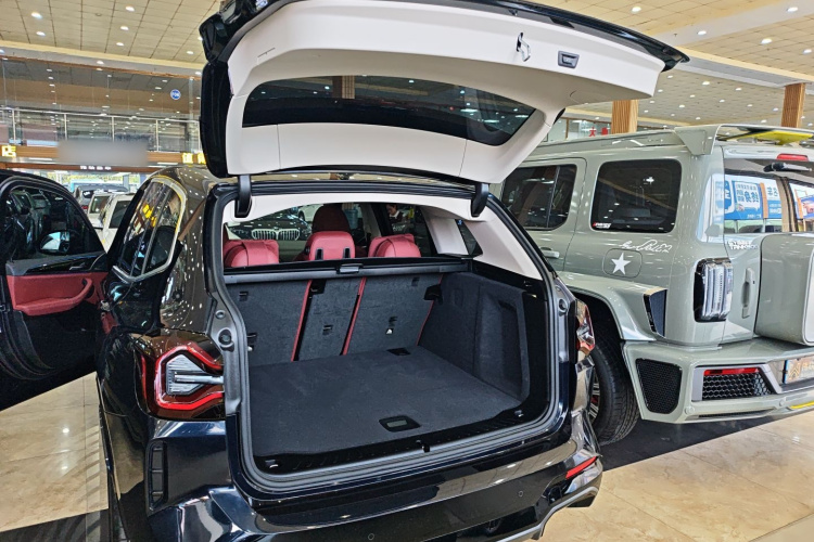 宝马iX3 2024款 领先型机舱底盘23