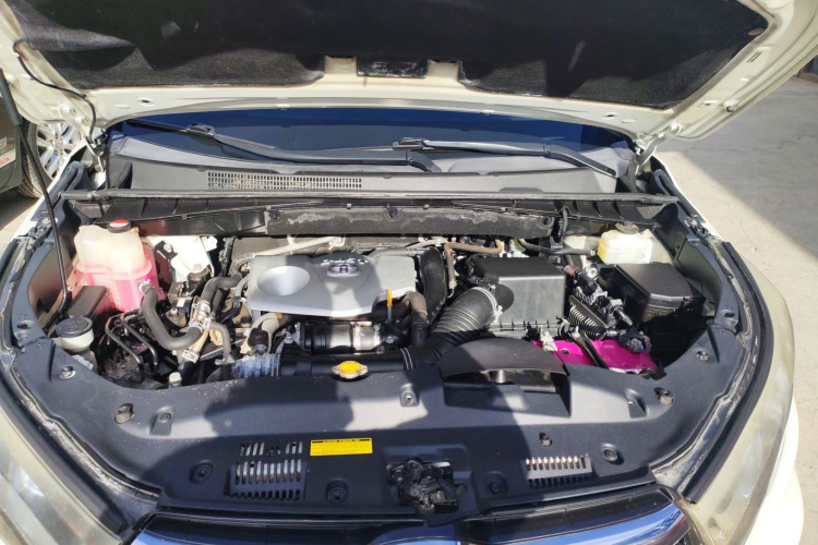 丰田 汉兰达 2015款 2.0T 四驱豪华版 7座局部细节24