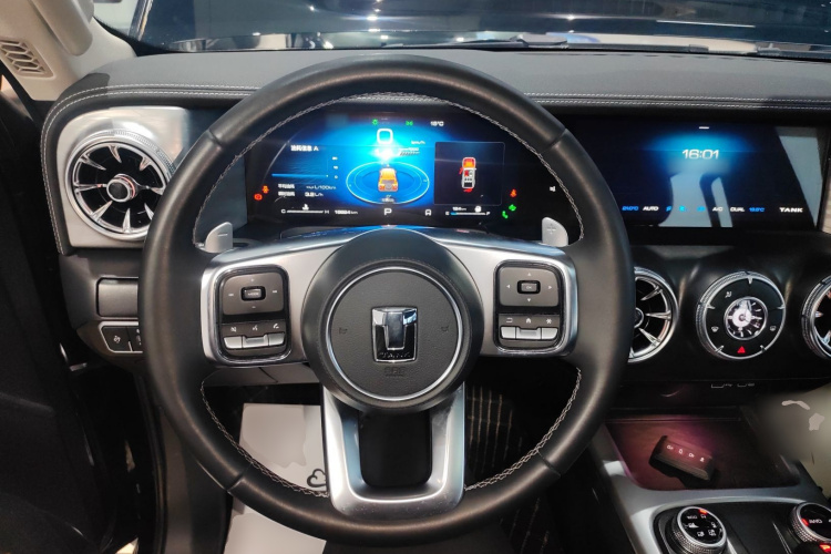 坦克300 2023款 城市版 2.0T 很有型中控内饰13