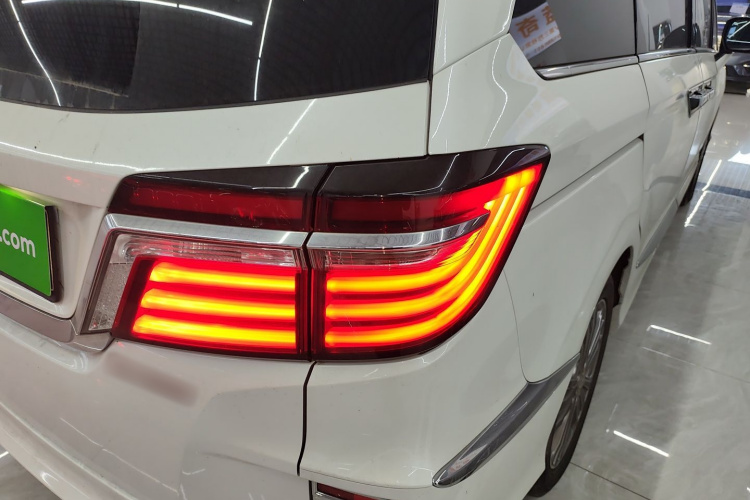 本田 艾力绅 2016款 2.4L 豪华版车身外观9