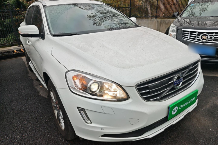 沃尔沃XC60 2017款 T5 AWD 智远版车身外观3