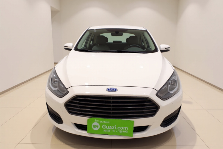 福特 福睿斯 2017款 改款 1.5L 自动舒适型车身外观2