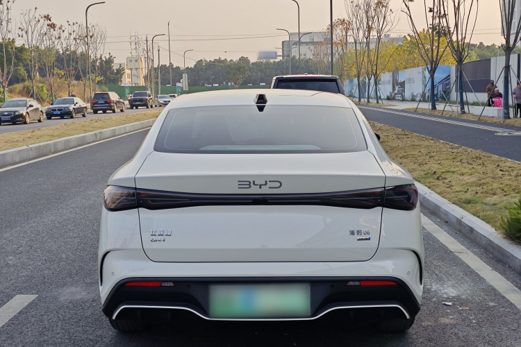 比亚迪 海豹06新能源 2025款 DM-i 智驾版 80KM豪华型车身外观6004