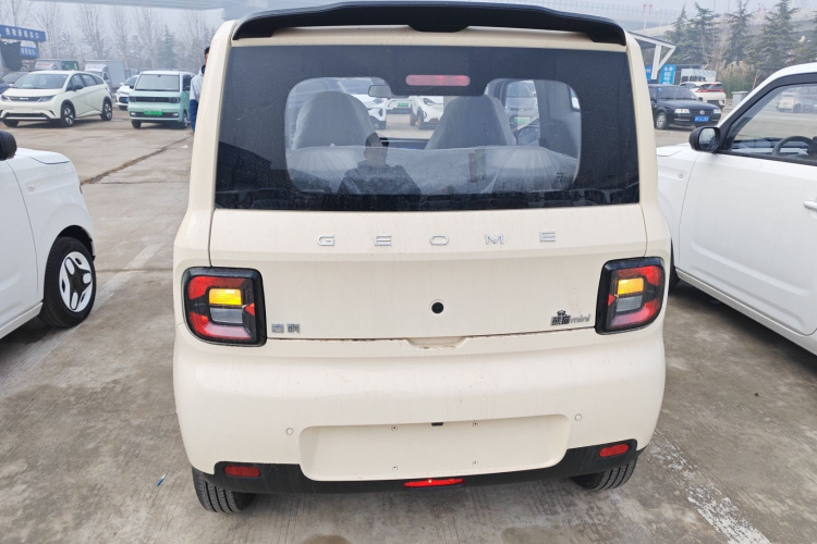 吉利银河 熊猫 2025款 210km 元气熊车身外观6