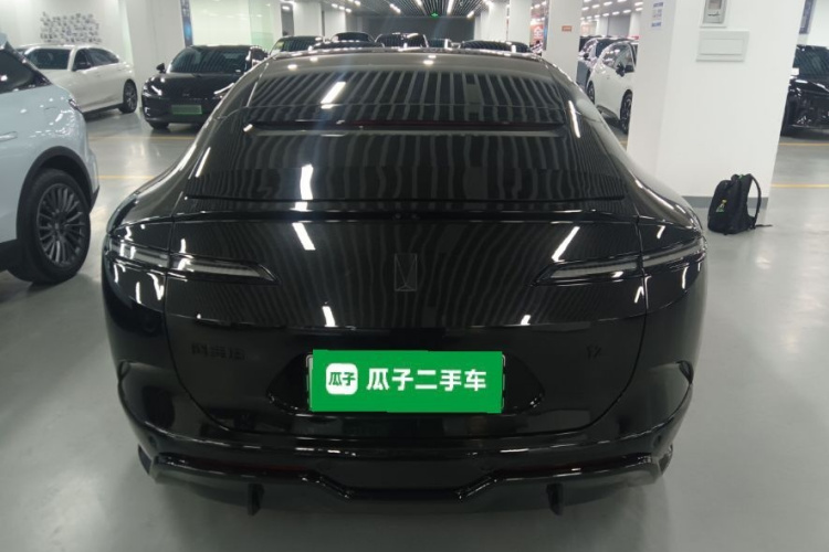 阿维塔12 2025款 Ultra增程版车身外观6