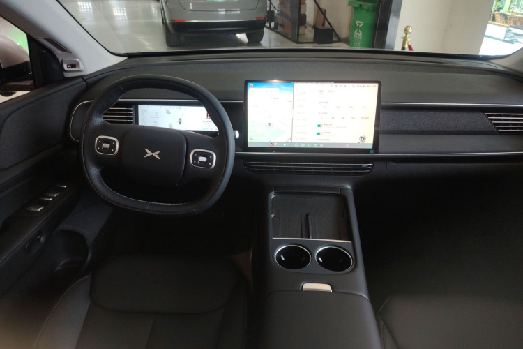 小鹏G6 2024款 580 长续航 Plus中控内饰7002