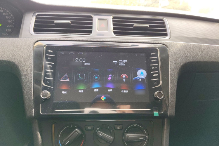 大众 桑塔纳 2015款 1.6L 自动风尚版局部细节16