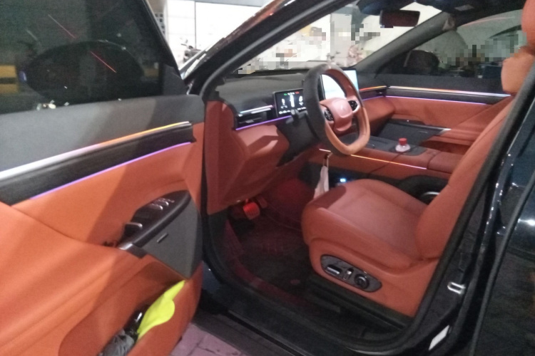 东风奕派 eπ008 2024款 210Max增程版 6座中控内饰20