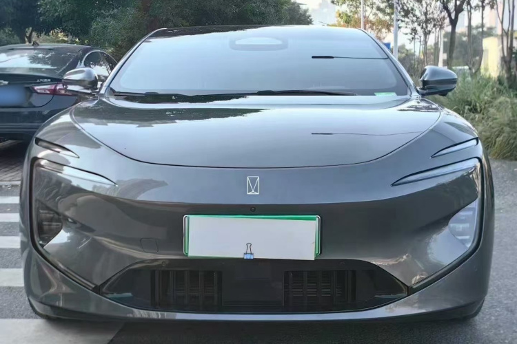 阿维塔12 2024款 700 三激光后驱奢享版车身外观6008