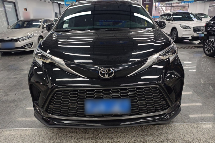 丰田 格瑞维亚 2024款 2.5L混动 尊贵PLUS四驱版车身外观2