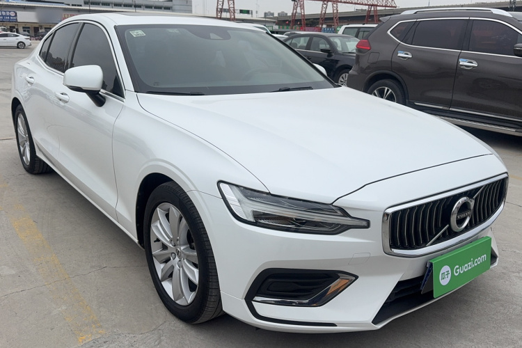 沃尔沃S60 2020款 T3 智行豪华版车身外观6002