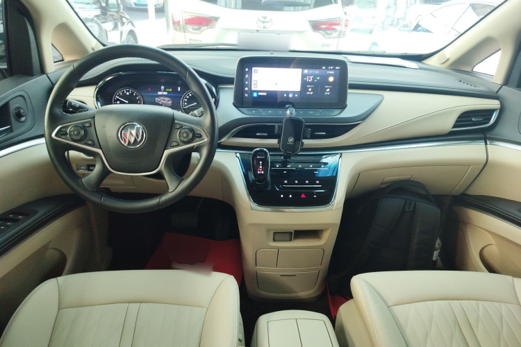 别克GL8 2023款 改款 陆上公务舱 豪华型中控内饰12