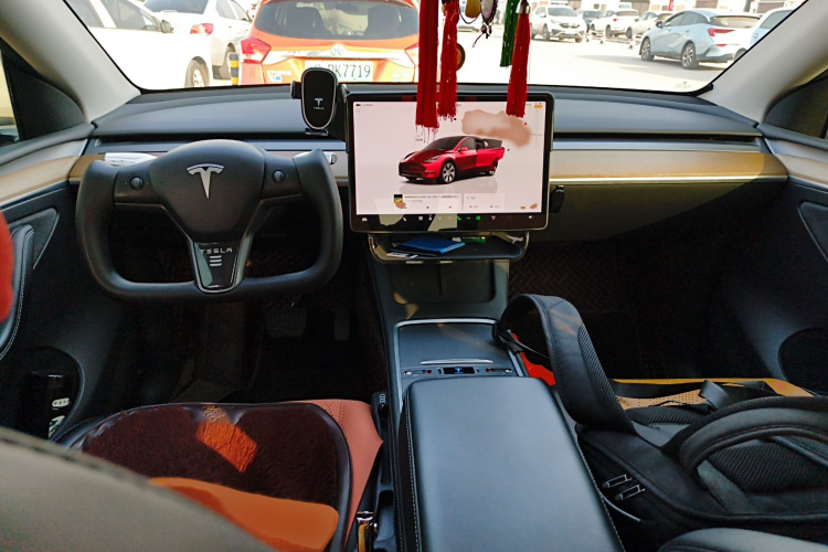 特斯拉 Model Y 2022款 后轮驱动版中控内饰7002