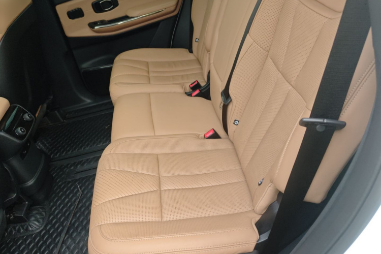 蔚来ES8 2020款 415KM 七座版中控内饰7004