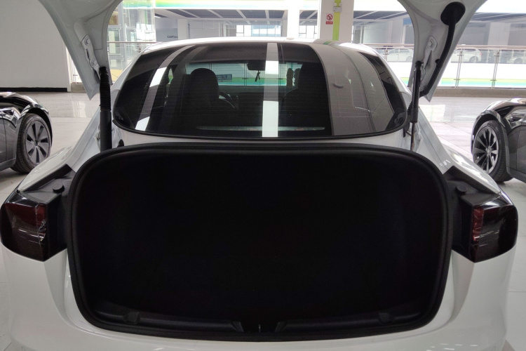 特斯拉 Model 3 2022款 后轮驱动版机舱底盘23