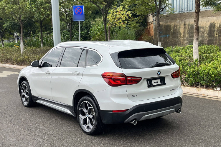 宝马X1 2019款 xDrive20Li 尊享型车身外观6005
