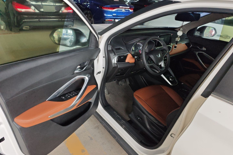 宝骏510 2017款 1.5L 自动豪华型中控内饰20