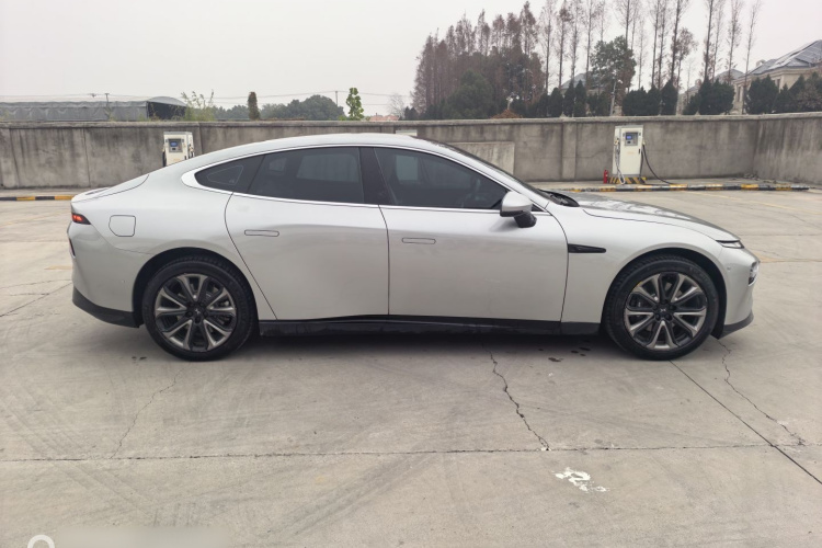 小鹏P7 2020款 670E车身外观6004