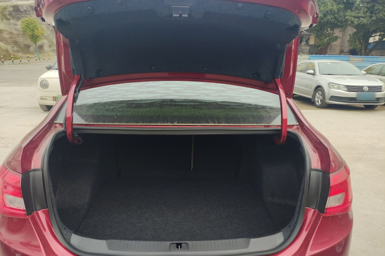 别克 英朗 2017款 15N 自动精英型机舱底盘23