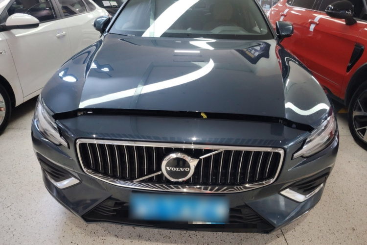 沃尔沃S60 2023款 B4 智逸豪华版车身外观6001