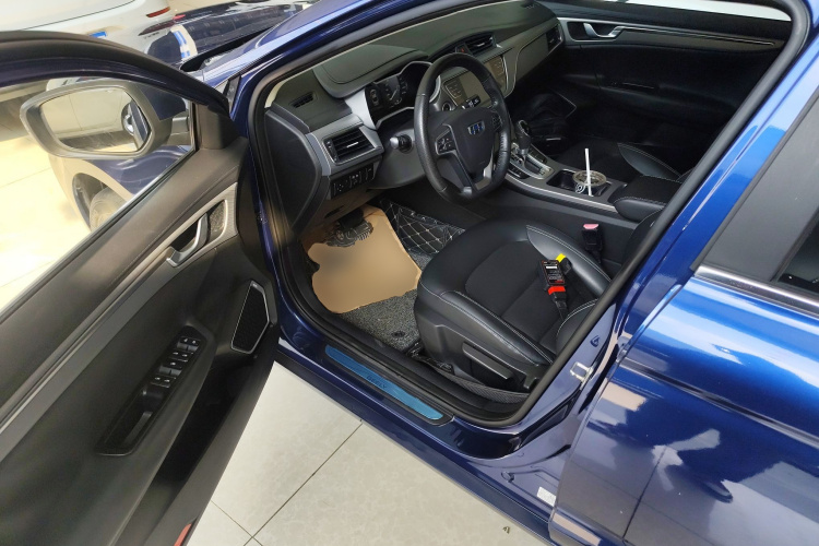 吉利汽车 帝豪GL 2017款 1.8L DCT精英型中控内饰7003