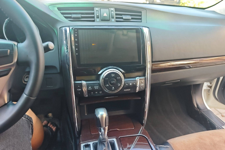 丰田 锐志 2013款 2.5V 菁锐版局部细节16