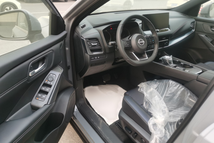 日产 逍客 2023款 1.3T CVT豪华版中控内饰7002