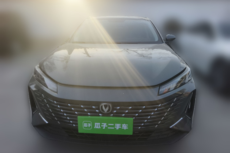 长安 逸动 2024款 1.5T GDI自动 旗舰型车身外观2