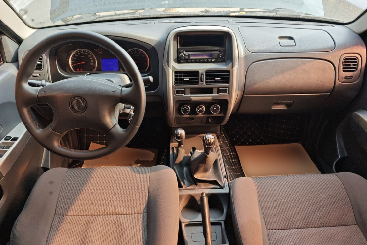 东风 锐骐 2017款 2.4L汽油四驱标准型ZG24中控内饰7002