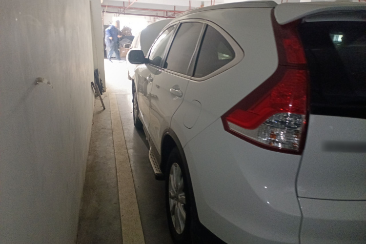 本田CR-V 2012款 2.0L 四驱经典版车身外观4