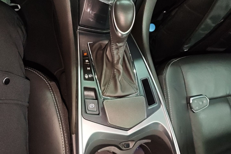 凯迪拉克SRX 2015款 3.0L 舒适型局部细节18