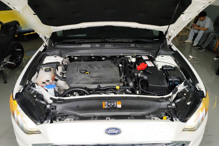 福特 蒙迪欧 2018款 EcoBoost 180 时尚型局部细节24