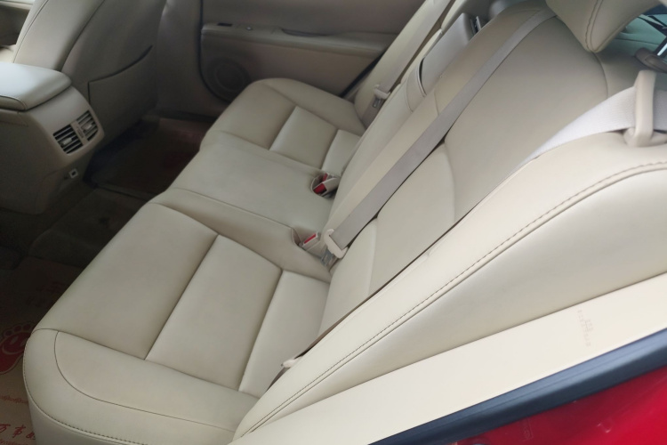 雷克萨斯ES 2013款 250 精英版中控内饰21