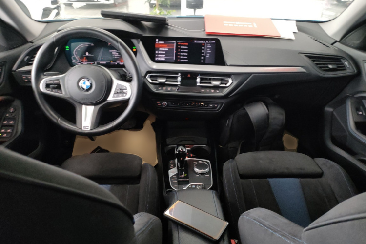 宝马2系(进口) 2021款 225i 四门轿跑车 M运动曜夜套装中控内饰12