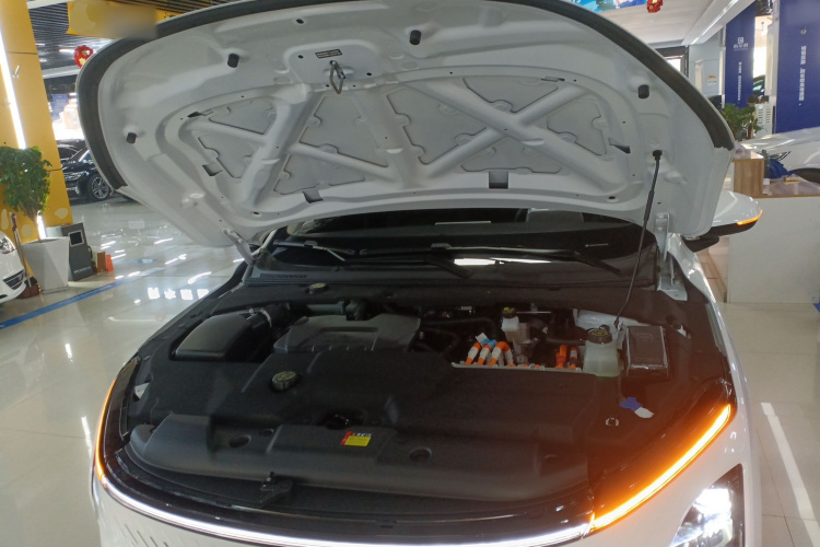 五菱汽车 五菱星光 2023款 70 标准版机舱底盘24