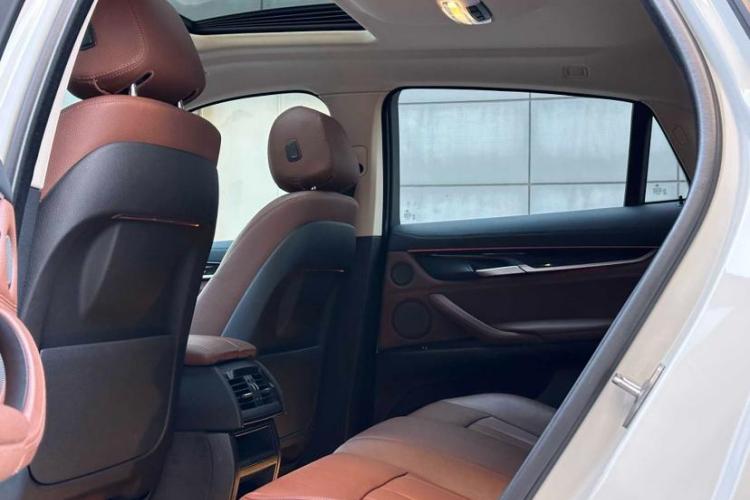 宝马X6 2015款 xDrive35i 豪华型中控内饰7005