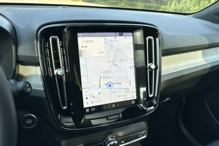 沃尔沃XC40 2024款 B3 智远运动版中控内饰7004