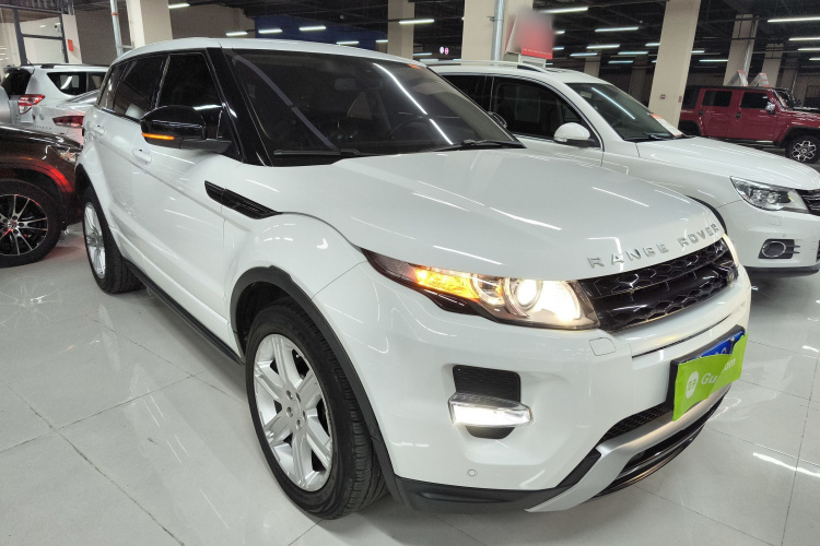 路虎 揽胜极光 2015款 2.0T 五门锐动版车身外观3